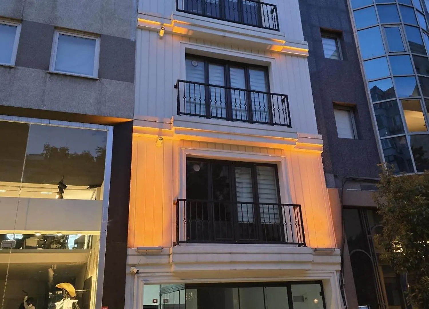 Hearth Of Downtowm, Luxury 3 New Apartments イスタンブール